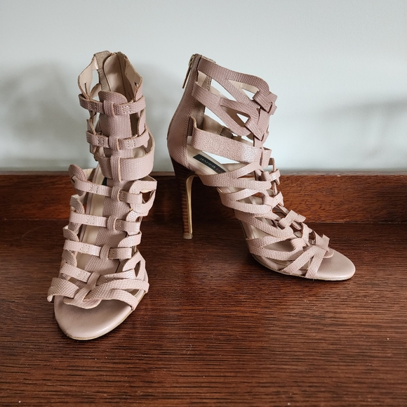 Strapy heels - Picture 1 of 4
